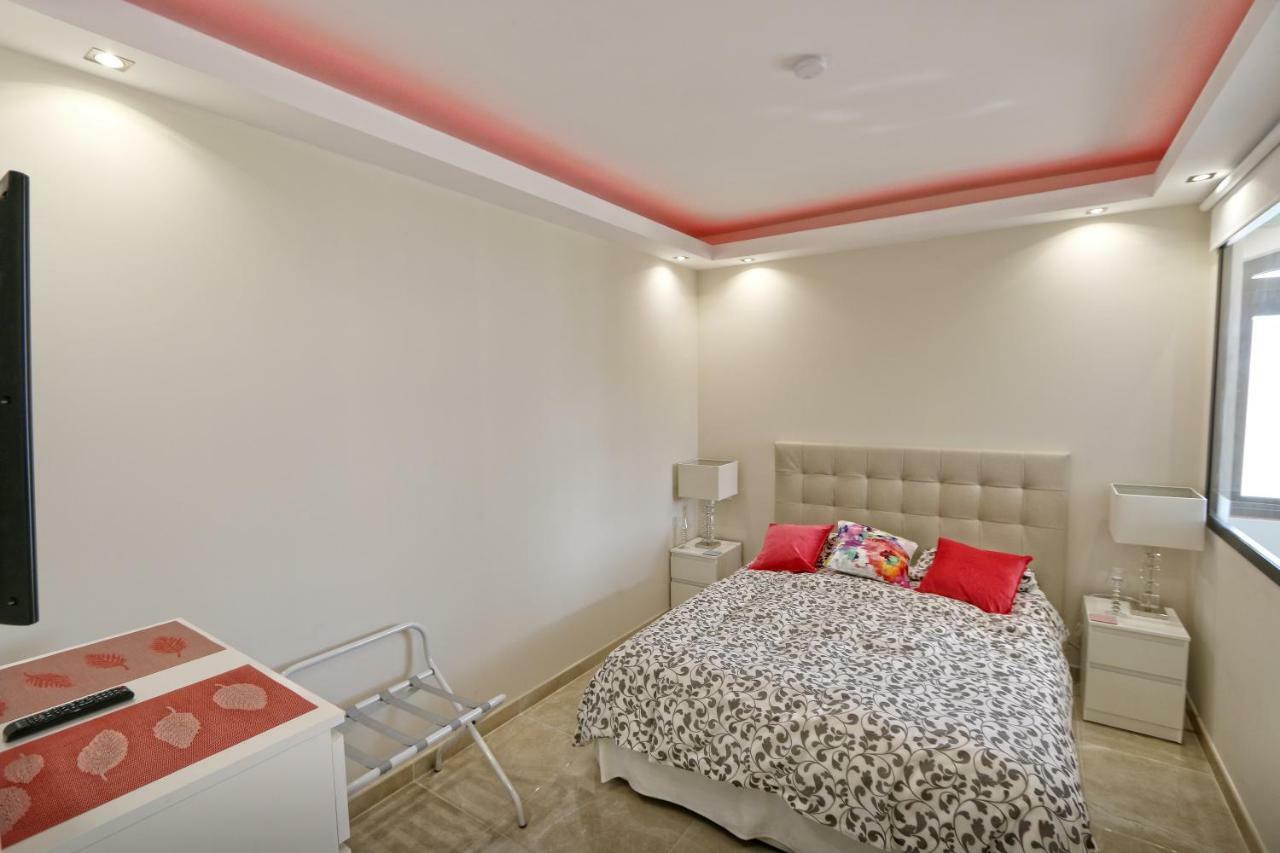 Beachfront Luxury Residence, Playas Del Duque, Puerto Banus,